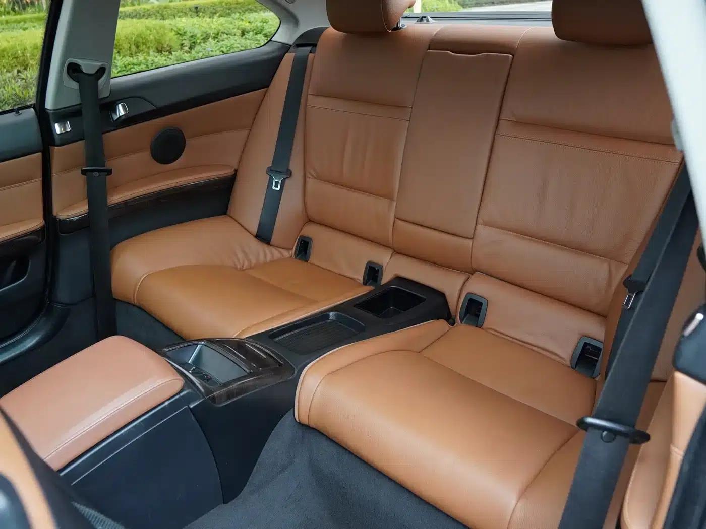 2011 BMW 3 Series 330i Coupe (Imported) — миниатюра 6