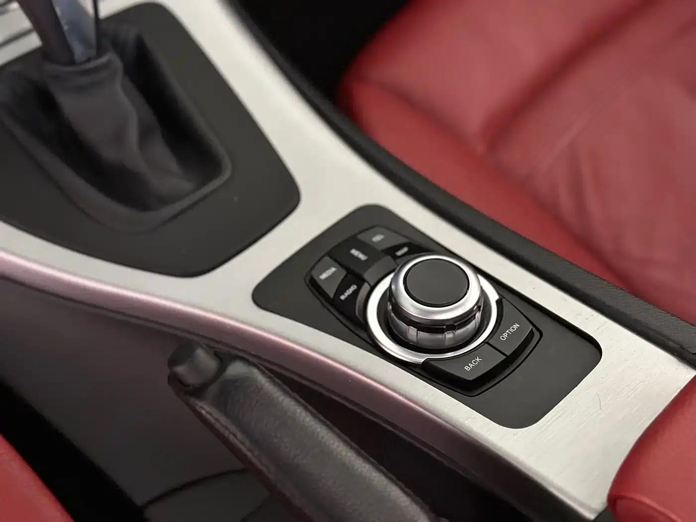 2011 BMW 3 Series 320i Coupe (Imported) — миниатюра 12