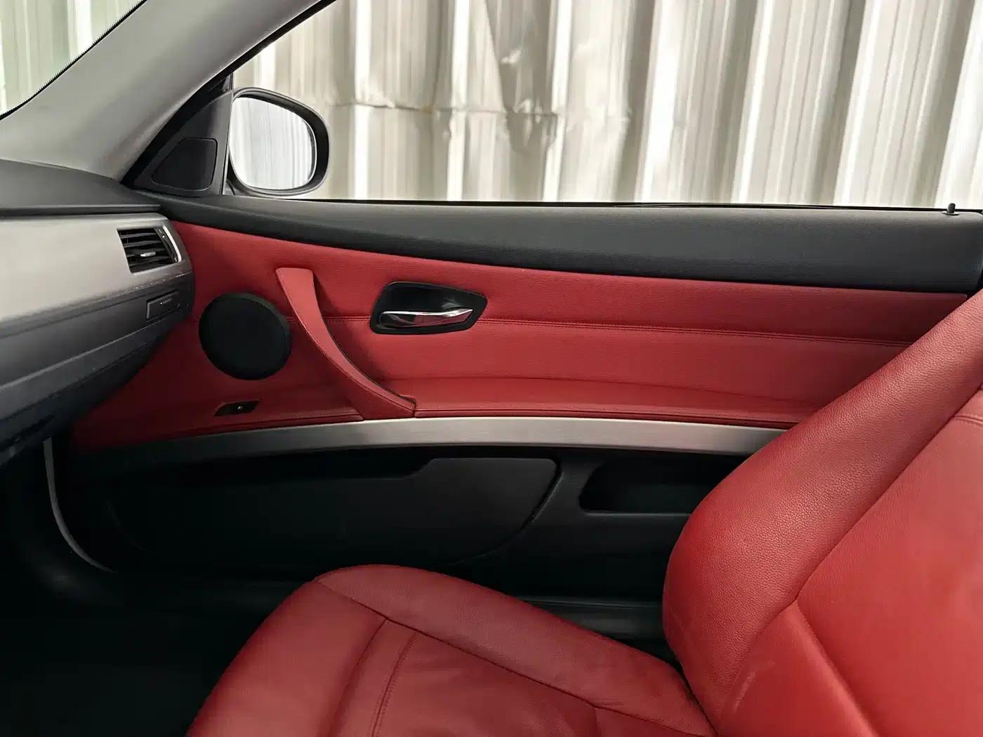 2011 BMW 3 Series 320i Coupe (Imported) — миниатюра 16