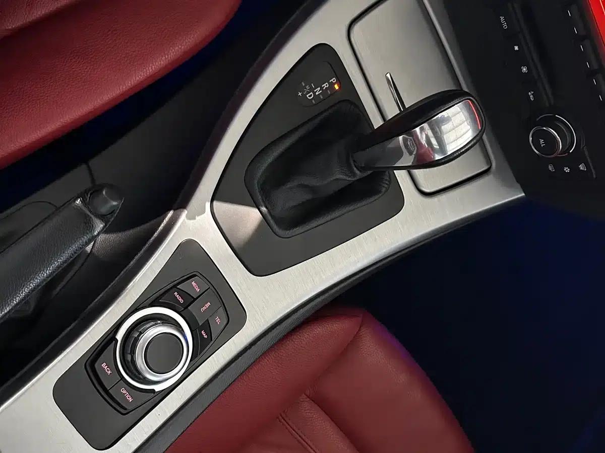 2011 BMW 3 Series 320i Coupe (Imported) — миниатюра 19