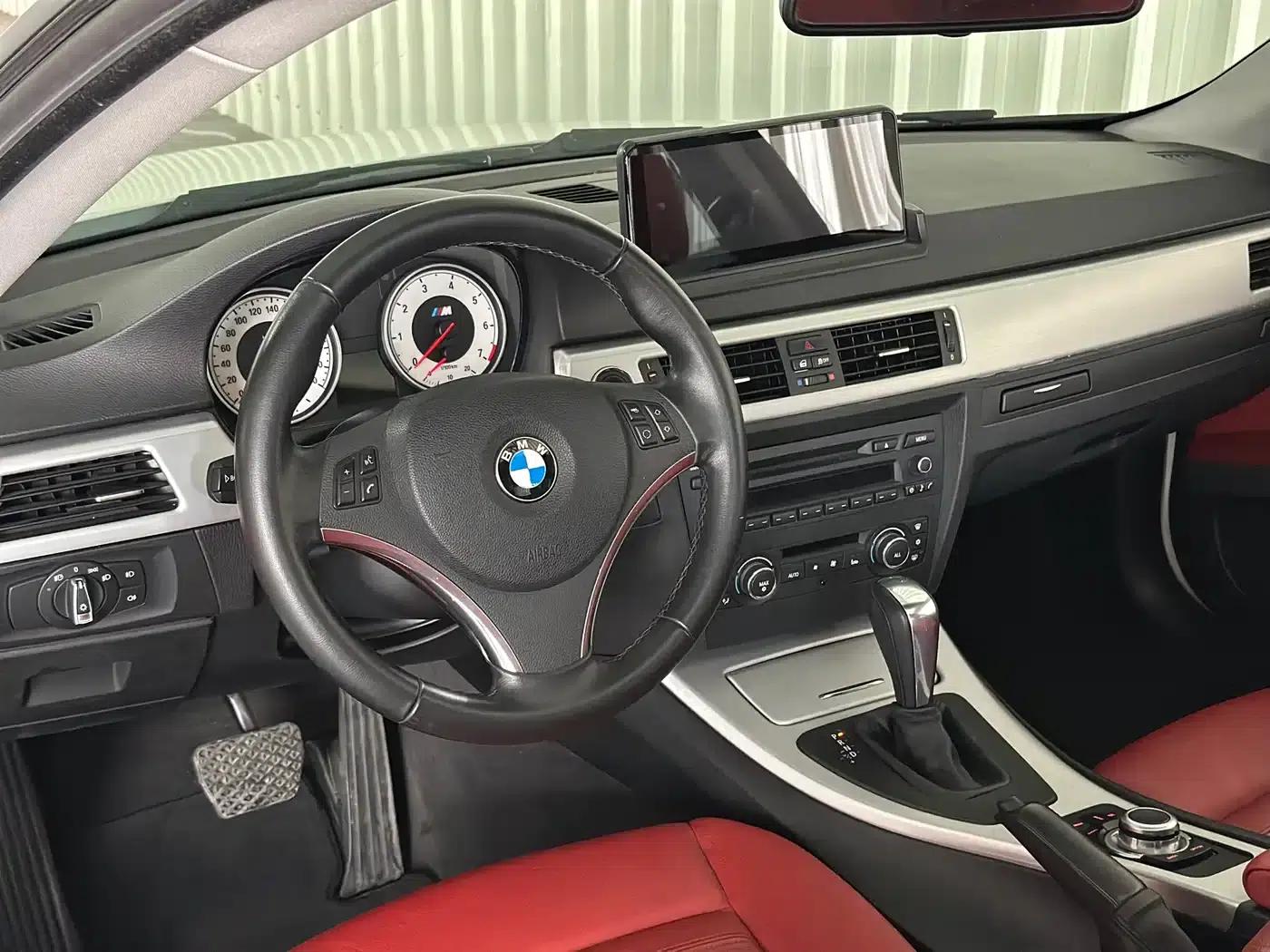 2011 BMW 3 Series 320i Coupe (Imported) — миниатюра 8