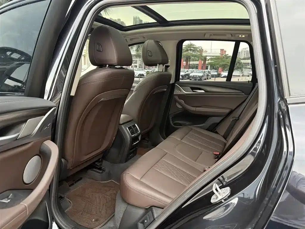 BMW X3 2022 xDrive30i Leading Edition M Sport Package — миниатюра 7
