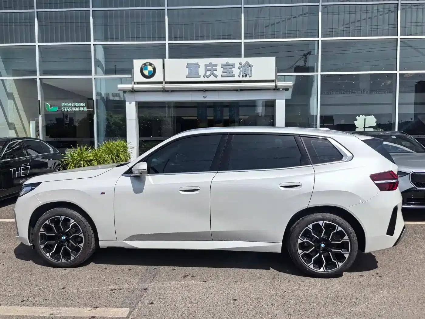 BMW X3 2025 xDrive30L Leading Edition M Sport Package — миниатюра 18