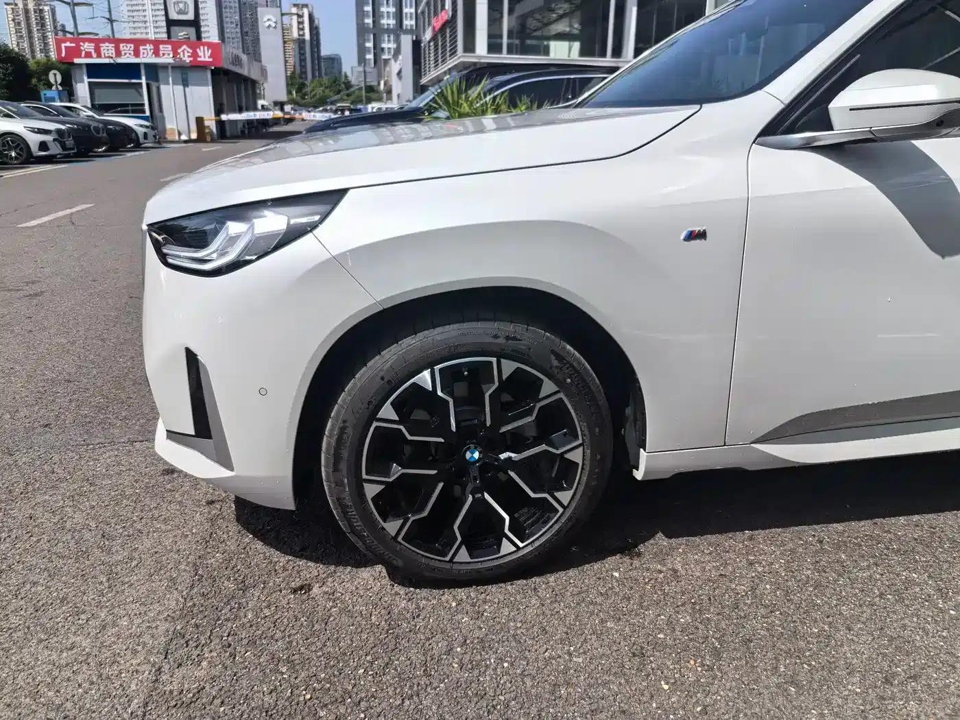 BMW X3 2025 xDrive30L Leading Edition M Sport Package — миниатюра 4