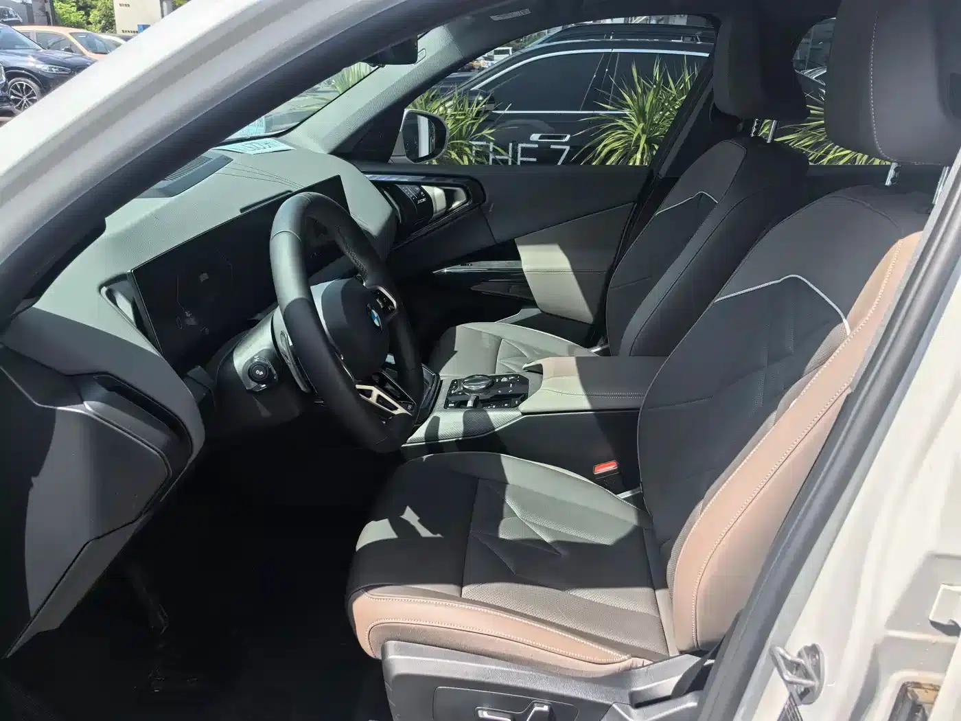 BMW X3 2025 xDrive30L Leading Edition M Sport Package — миниатюра 8