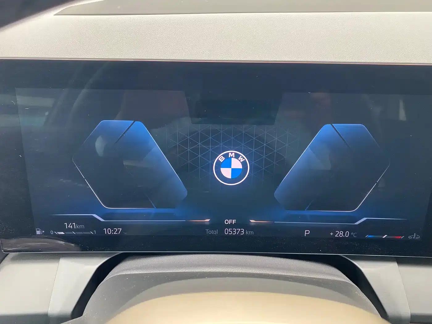 BMW X3 2025 xDrive30L Luxury M Sport Package — миниатюра 3