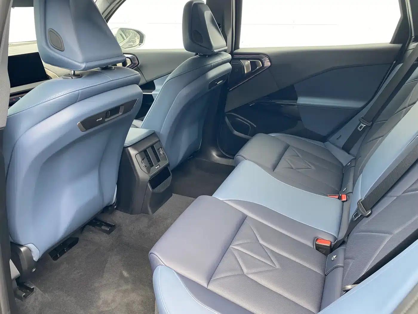 BMW X3 2025 xDrive30L Luxury M Sport Package — миниатюра 4