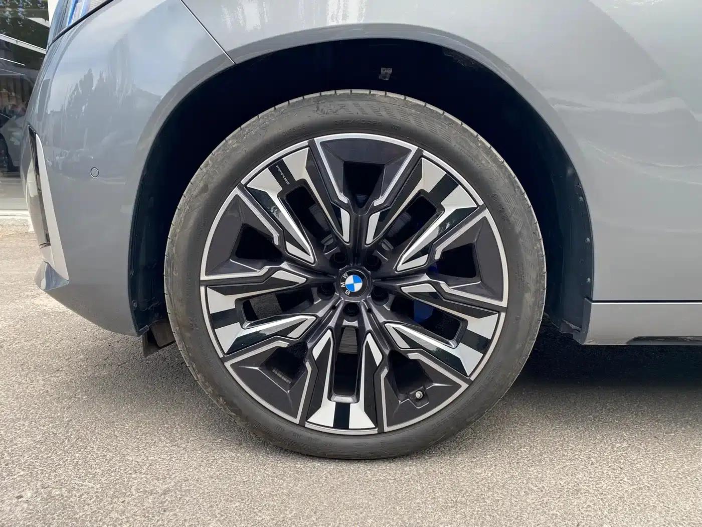 BMW X3 2025 xDrive30L Luxury M Sport Package — миниатюра 5