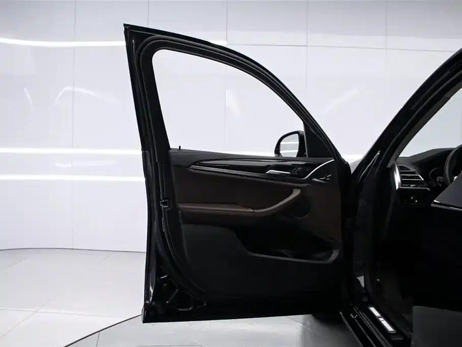 2023 BMW X3 xDrive25i M Sport Package — миниатюра 11