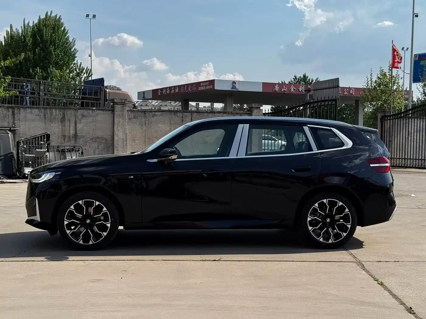BMW X3 2025 xDrive30L Leading Edition M Sport Package — миниатюра 3