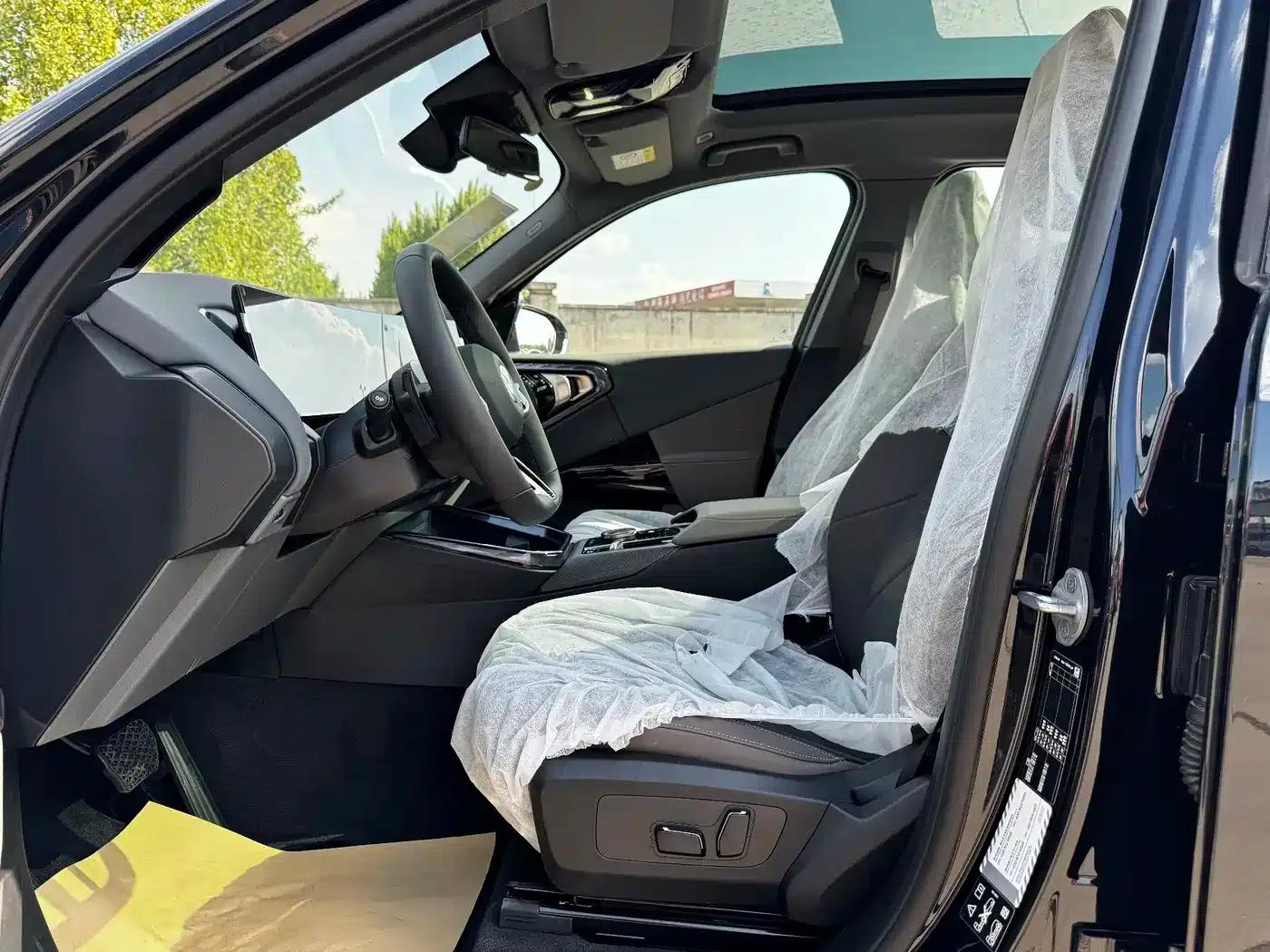 BMW X3 2025 xDrive30L Leading Edition M Sport Package — миниатюра 9