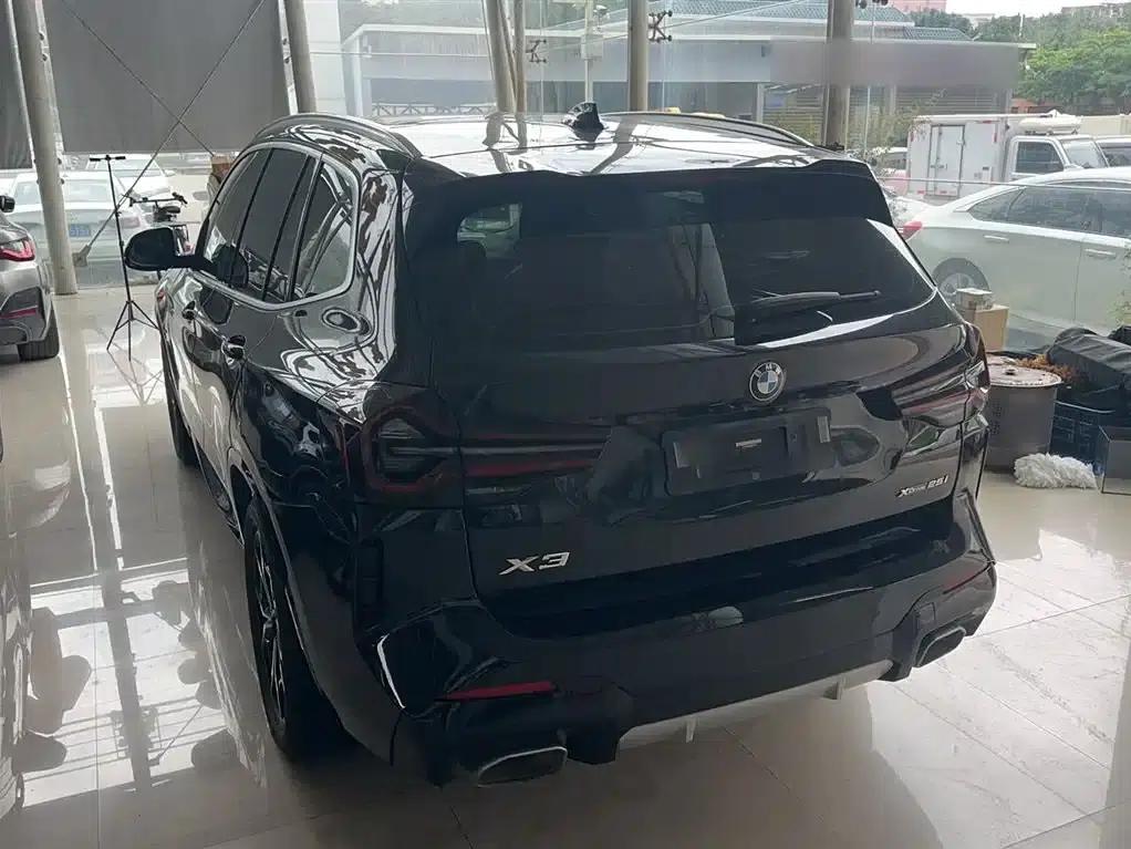 2022 BMW X3 xDrive25i M Sport Package — миниатюра 10