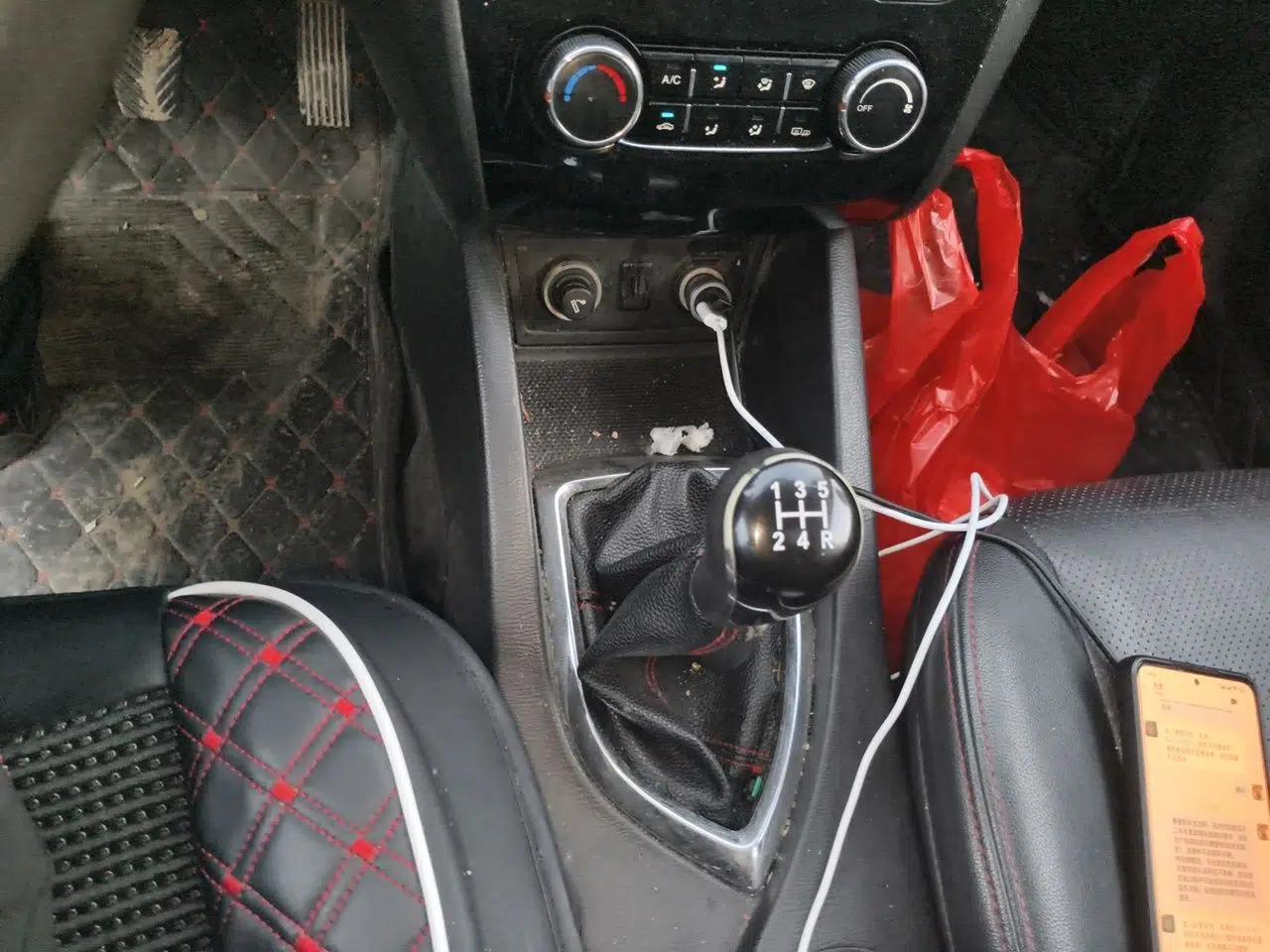 CHANGAN KAICHENG Oushang A600 2016 1.5L Manual Luxury 7-Seater — миниатюра 15