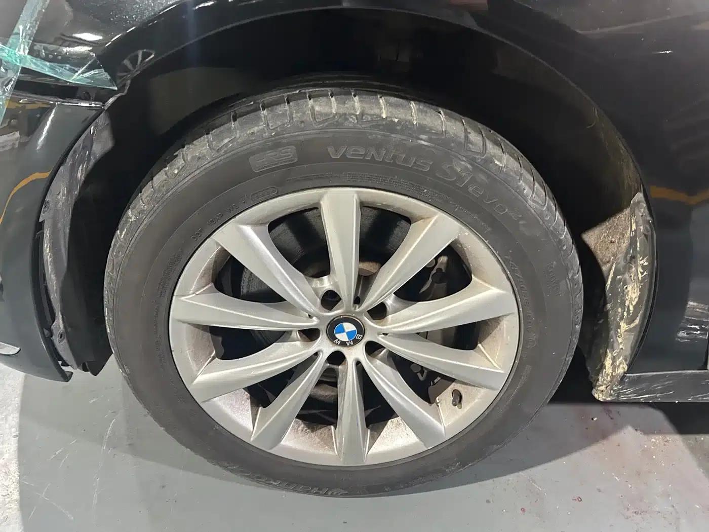 2016 BMW 7 Series 730Li Leading Edition — миниатюра 3