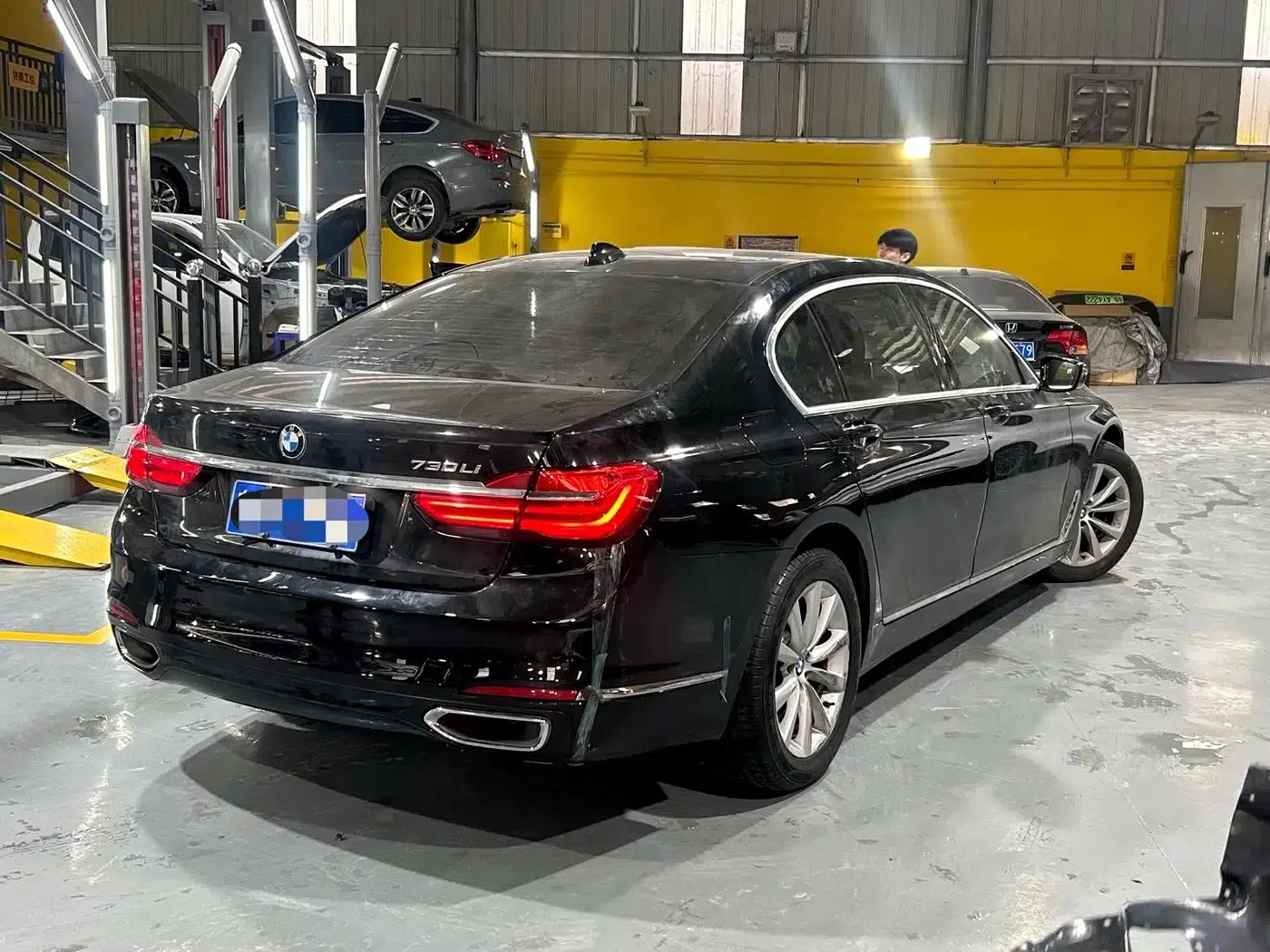 2016 BMW 7 Series 730Li Leading Edition — миниатюра 8
