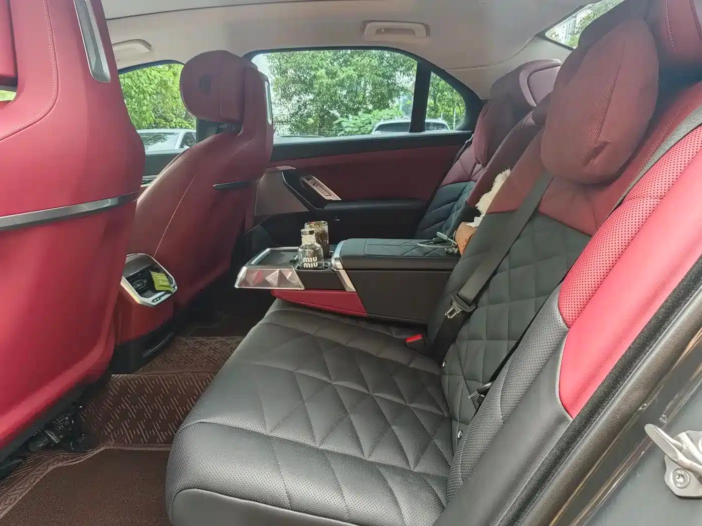 2023 BMW 7 Series 735Li Luxury Package — миниатюра 5