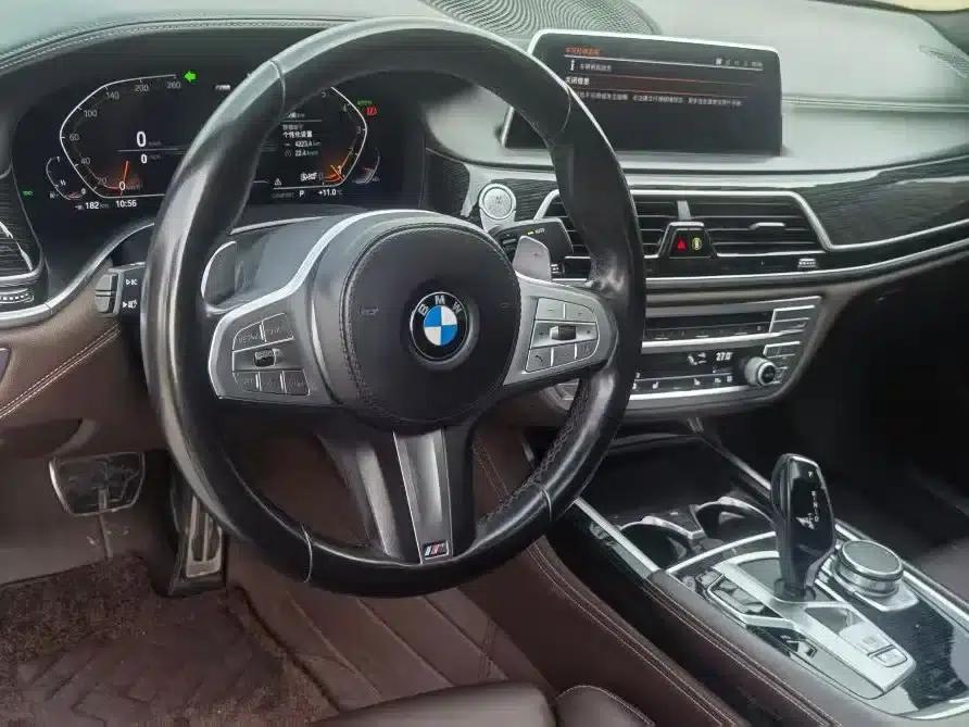 2019 BMW 7 Series Facelift 730Li M Sport Package — миниатюра 11