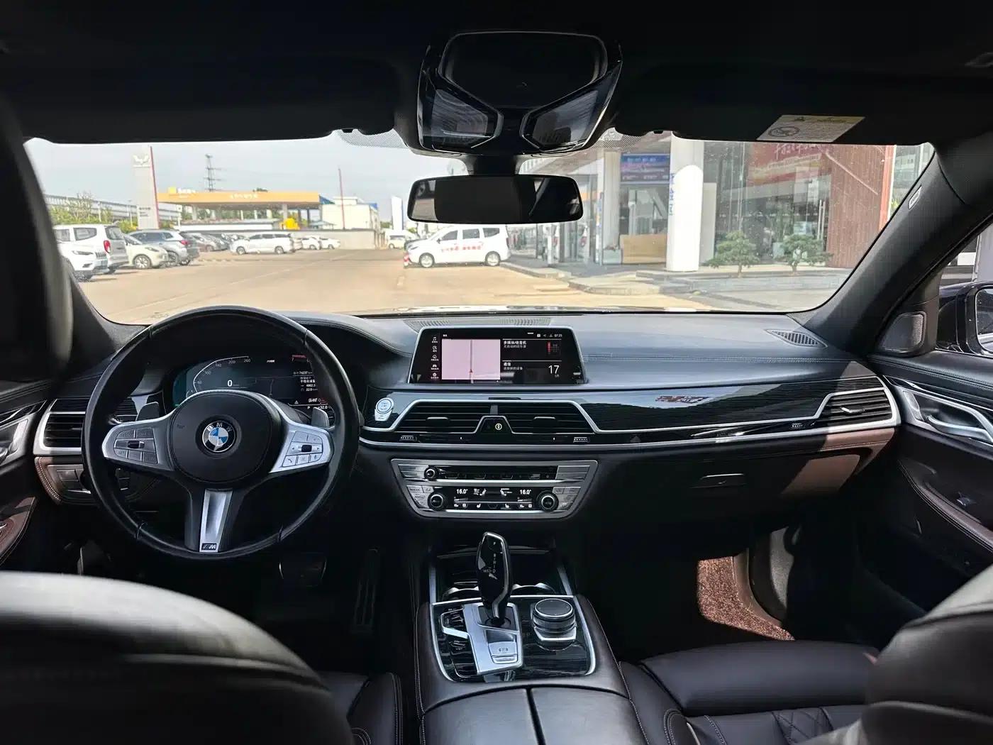 2019 BMW 7 Series Facelift 730Li M Sport Package — миниатюра 12