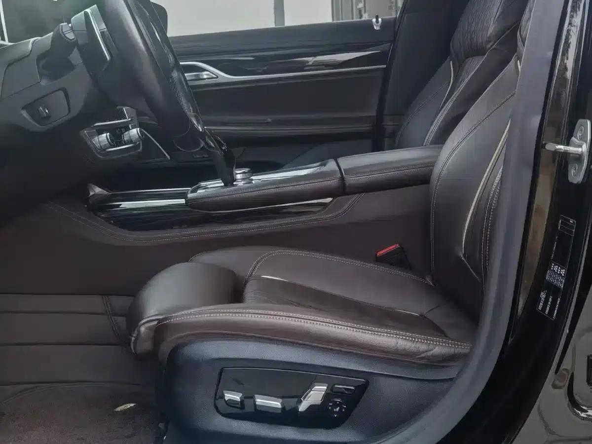 2019 BMW 7 Series Facelift 730Li M Sport Package — миниатюра 10