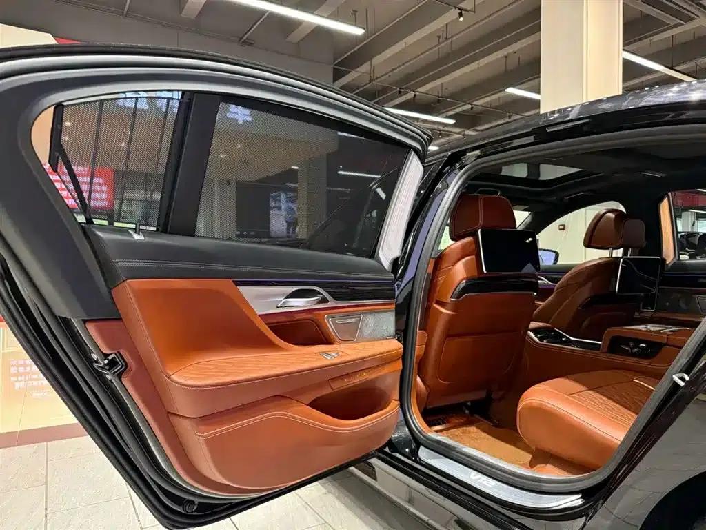 2019 BMW 7 Series Facelift M760Li xDrive V12 Sport Package — миниатюра 15