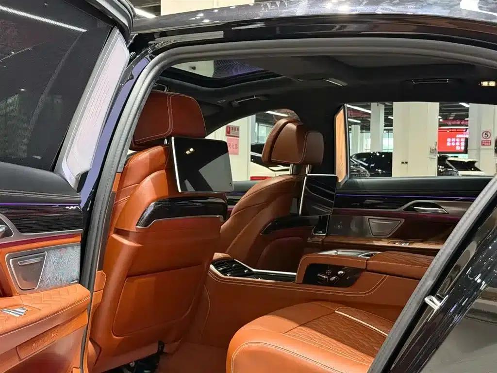 2019 BMW 7 Series Facelift M760Li xDrive V12 Sport Package — миниатюра 16