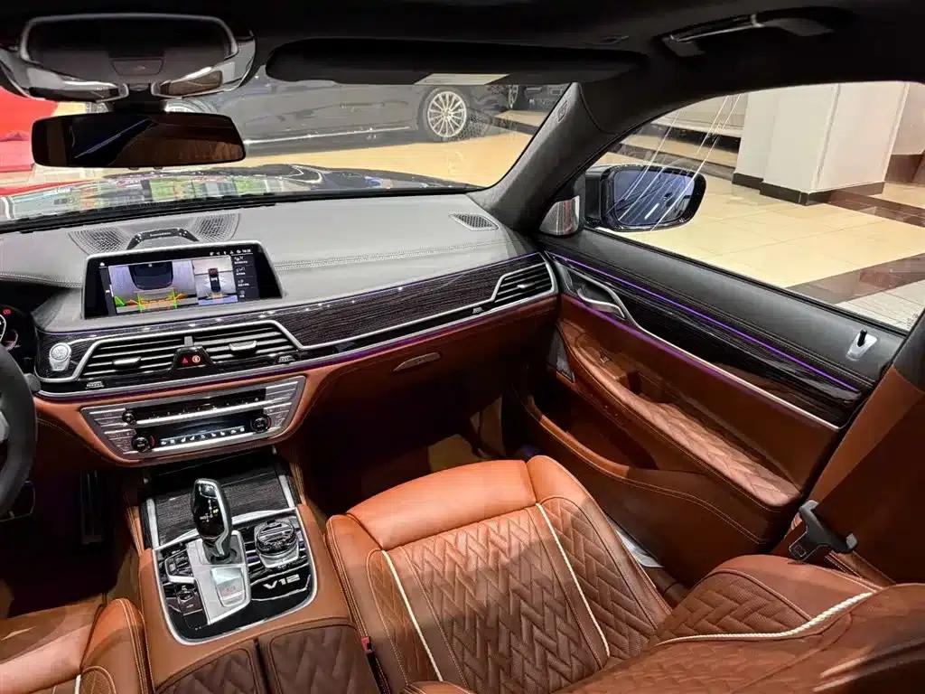 2019 BMW 7 Series Facelift M760Li xDrive V12 Sport Package — миниатюра 22