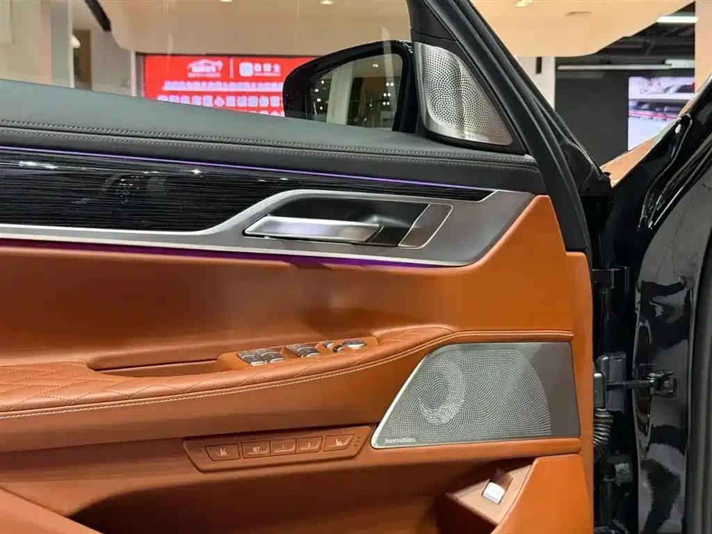2019 BMW 7 Series Facelift M760Li xDrive V12 Sport Package — миниатюра 9