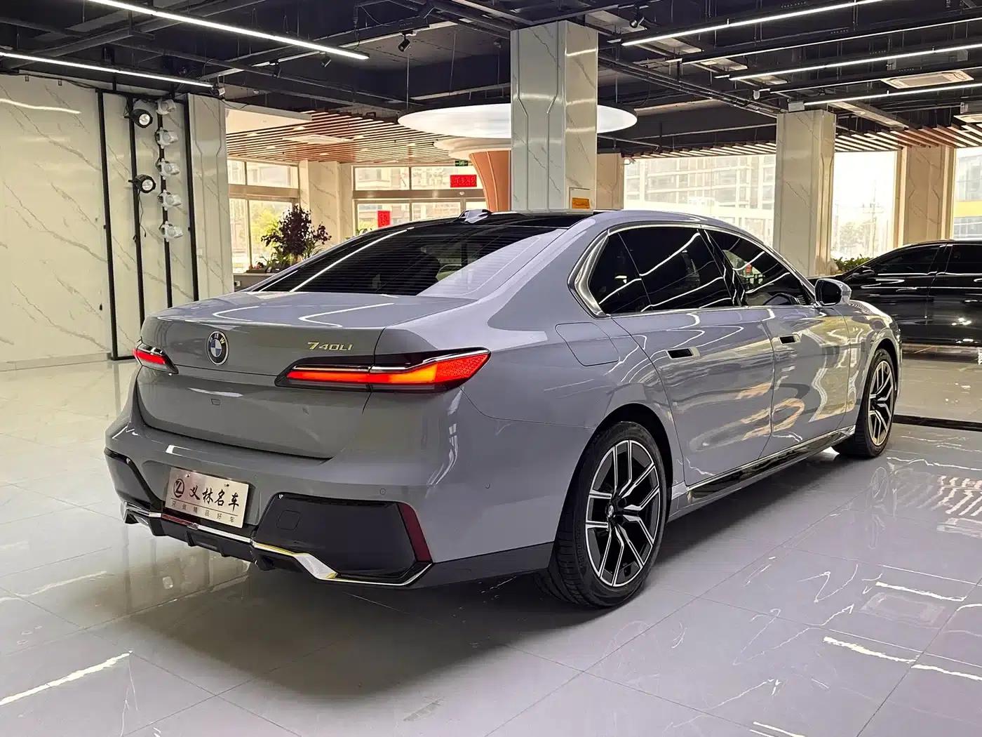 2023 BMW 7 Series 735Li M Sport Package — миниатюра 7