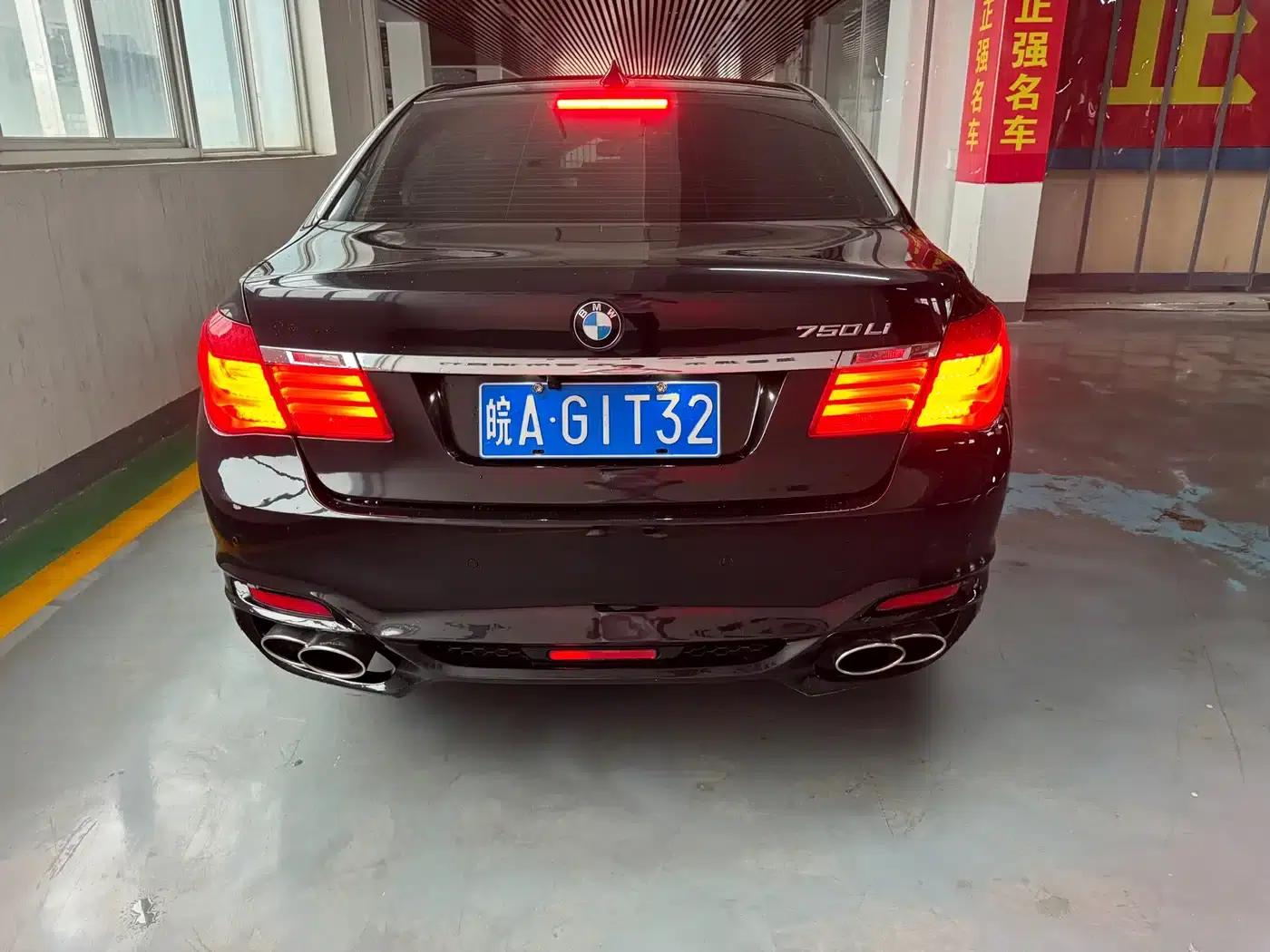 2011 BMW 7 Series 750Li xDrive — миниатюра 3