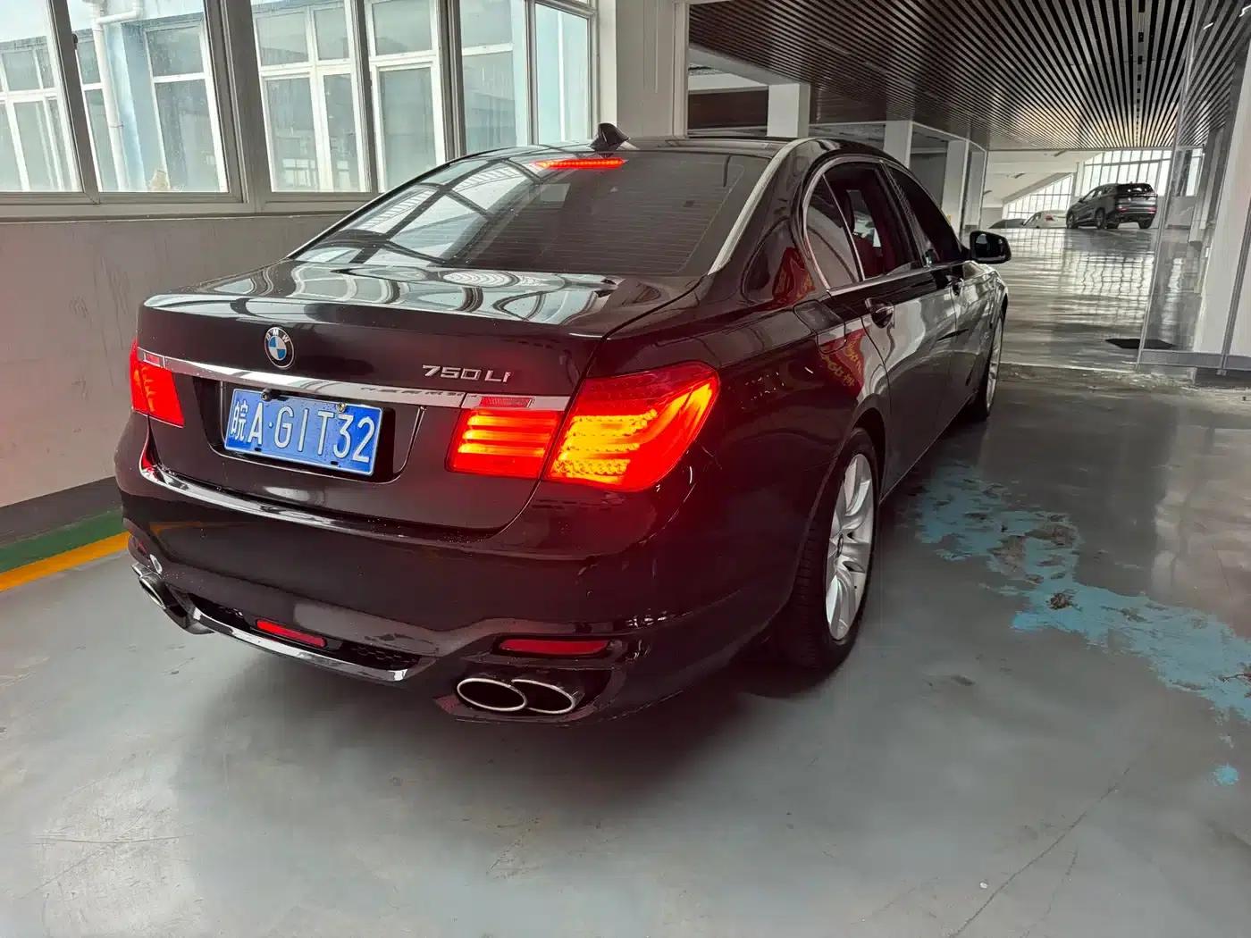 2011 BMW 7 Series 750Li xDrive — миниатюра 4