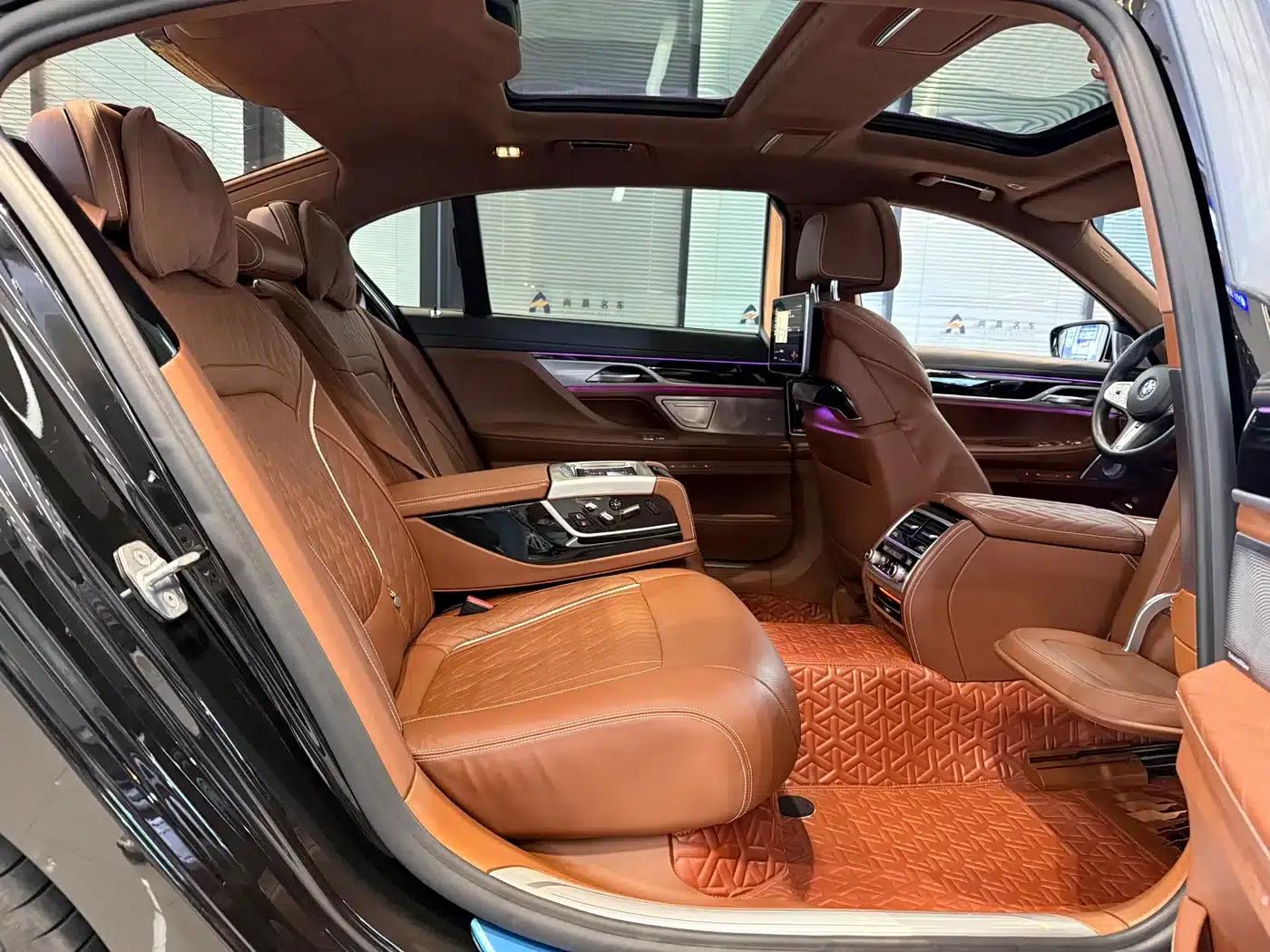 2019 BMW 7 Series Facelift 740Li xDrive Executive M Sport Package — миниатюра 10
