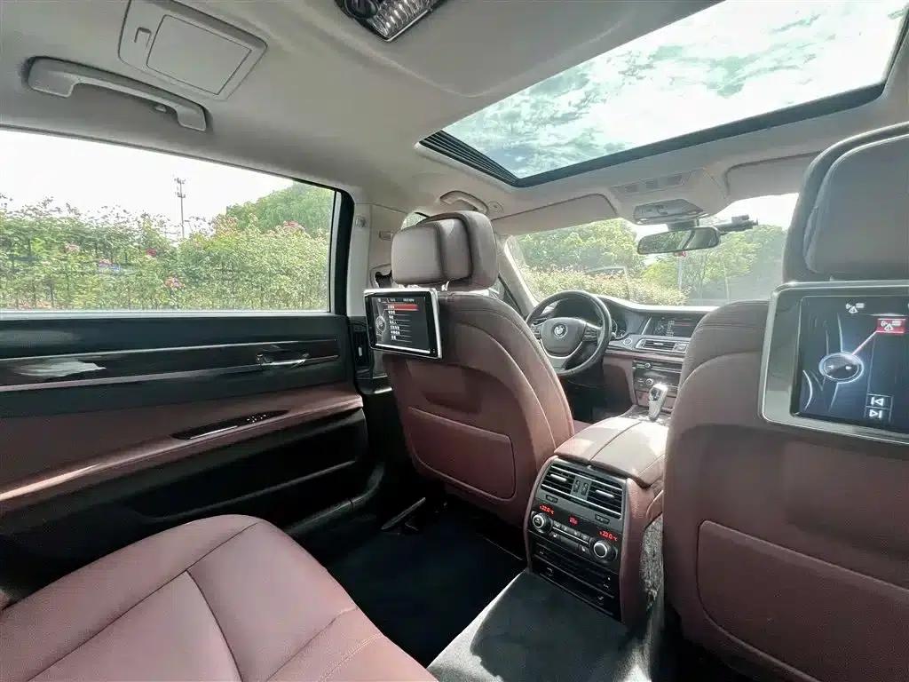 BMW 7 Series 2014 730Li Luxury Edition — миниатюра 15
