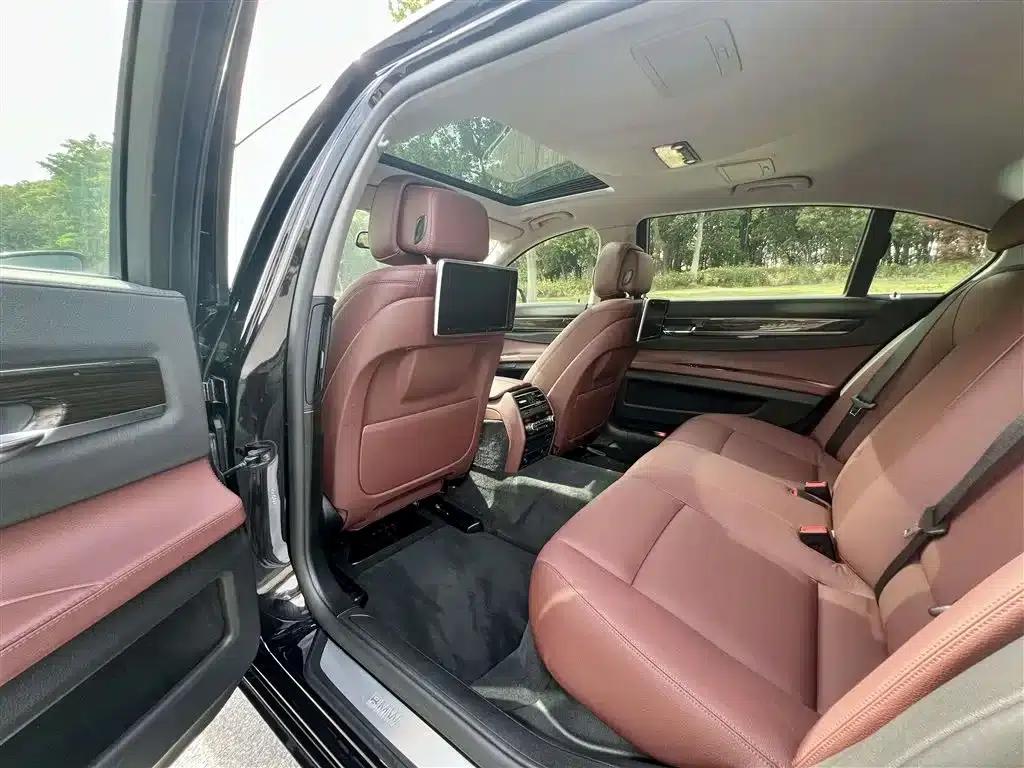 BMW 7 Series 2014 730Li Luxury Edition — миниатюра 9