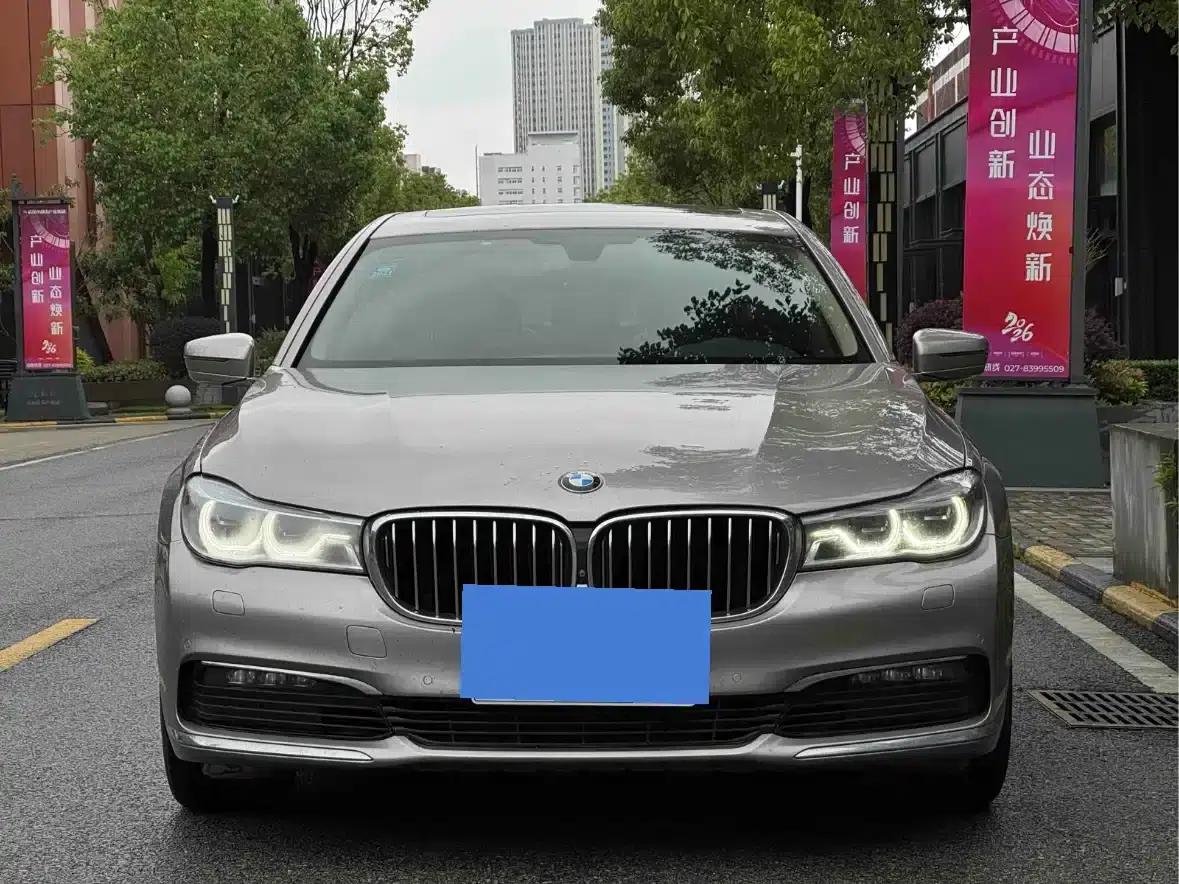 2017 BMW 7 Series 730Li Luxury — миниатюра 2