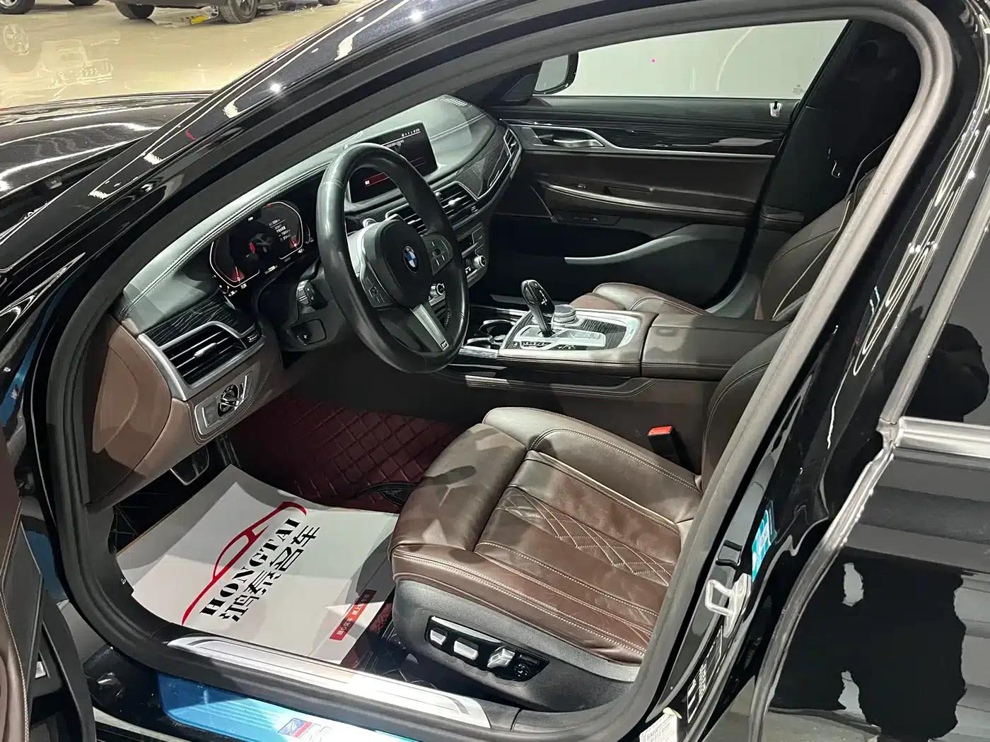 2021 BMW 7 Series 730Li M Sport Package — миниатюра 16