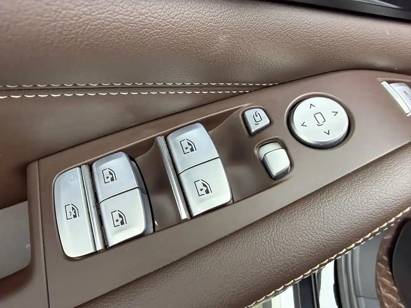 BMW X5 2023 xDrive 30Li Luxury M Sport Package — миниатюра 18
