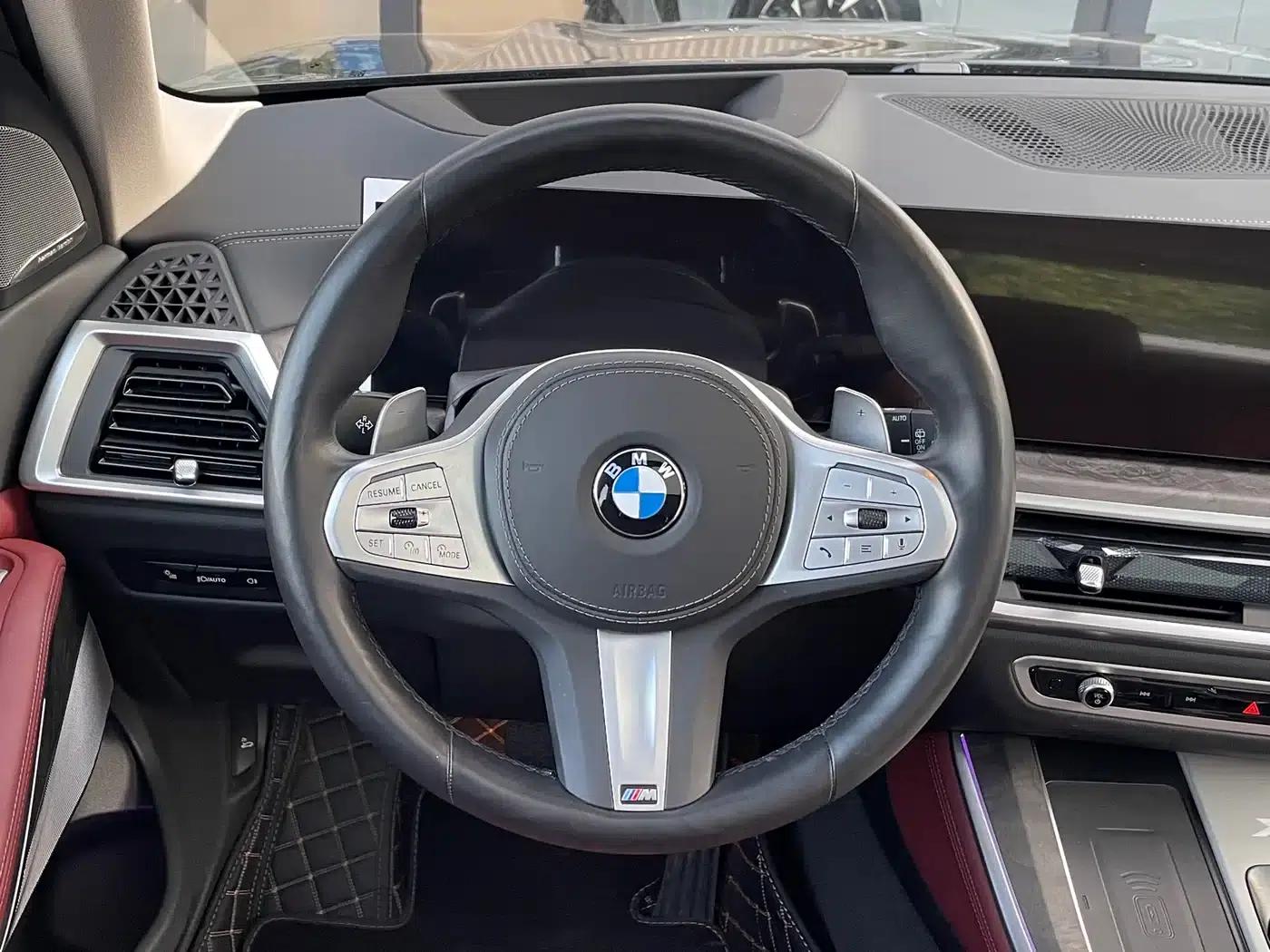 BMW X5 2025 xDrive 30Li M Sport Shadow Edition — миниатюра 8