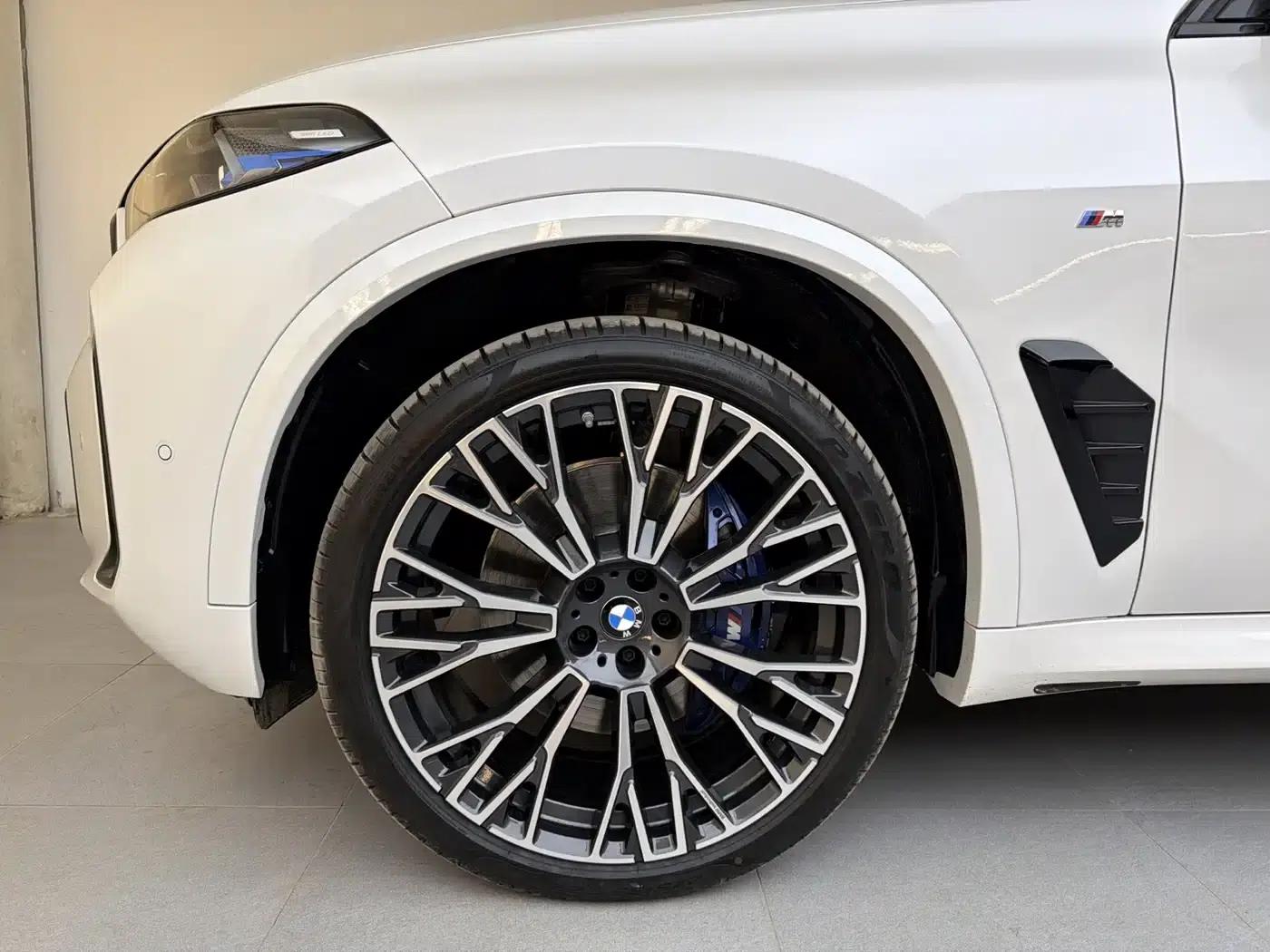 BMW X5 2025 xDrive 40Li M Sport Shadow Edition — миниатюра 4