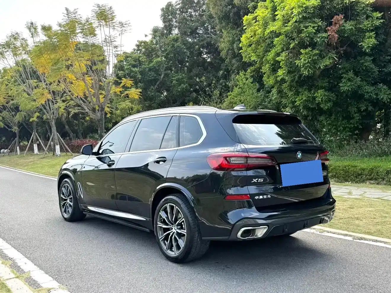 BMW X5 2022 xDrive 30Li Luxury M Sport Package — миниатюра 7