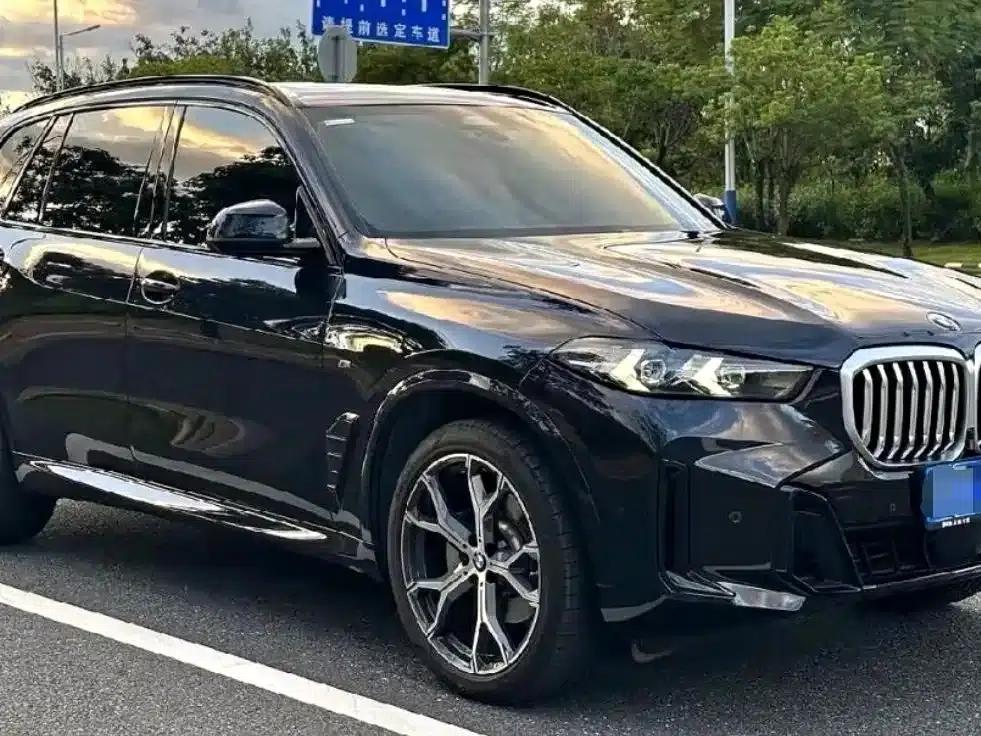 BMW X5 2023 xDrive 30Li Luxury M Sport Package — миниатюра 3
