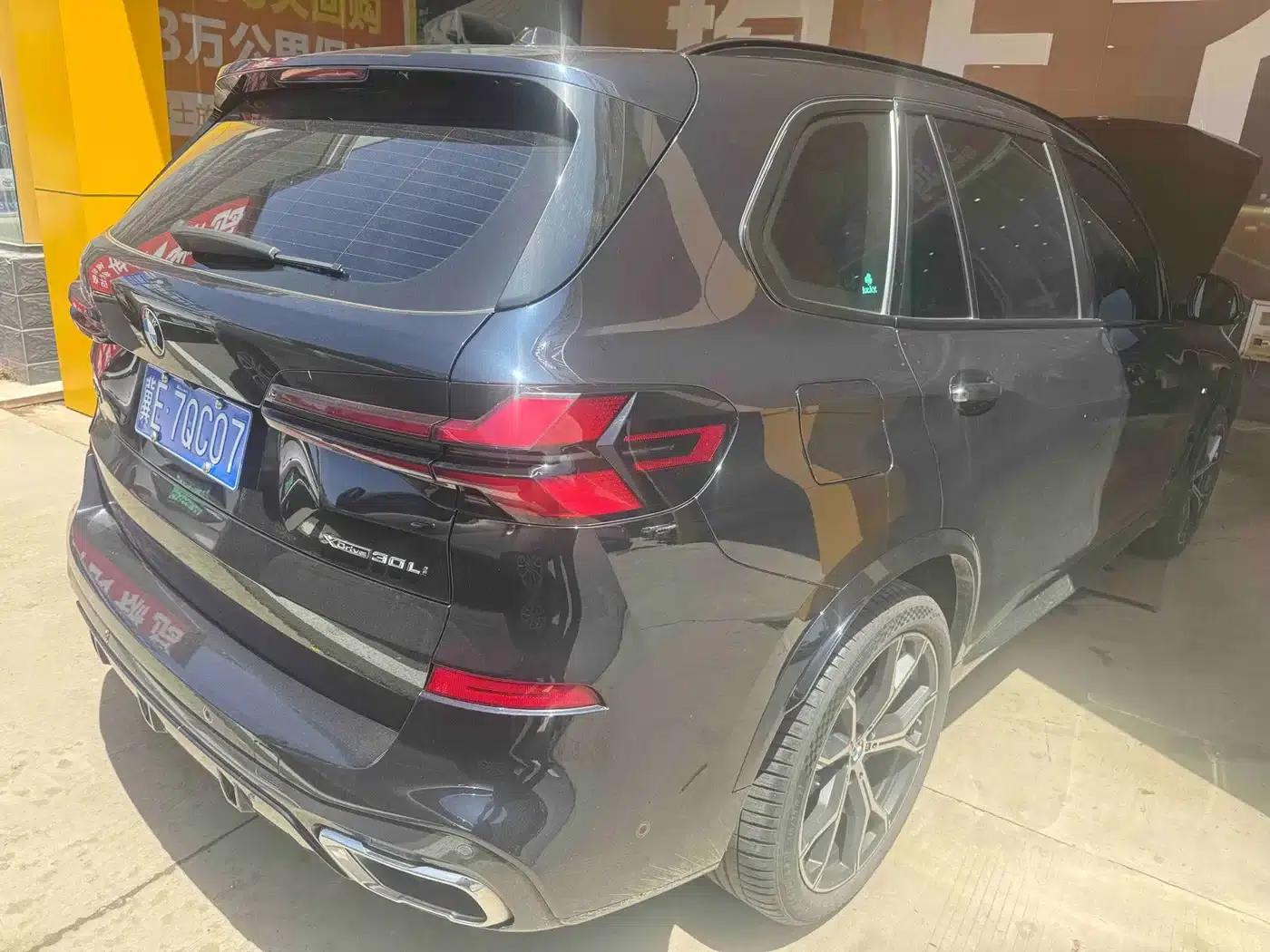 BMW X5 2023 xDrive 30Li M Sport Shadow Edition — миниатюра 6
