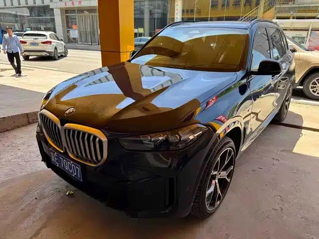 BMW X5 2023 xDrive 30Li M Sport Shadow Edition