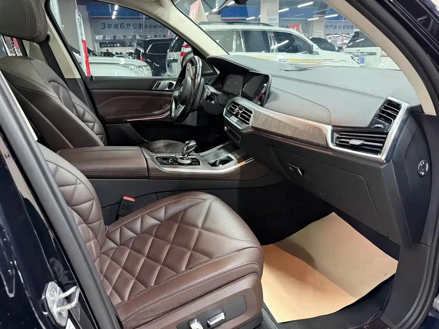 BMW X5 2022 xDrive 30Li Luxury M Sport Package — миниатюра 12
