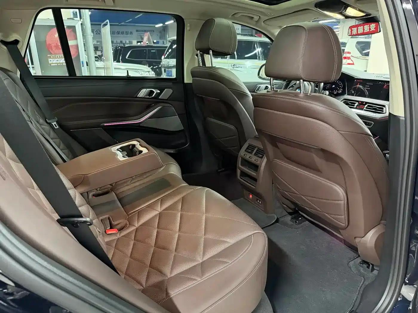 BMW X5 2022 xDrive 30Li Luxury M Sport Package — миниатюра 13