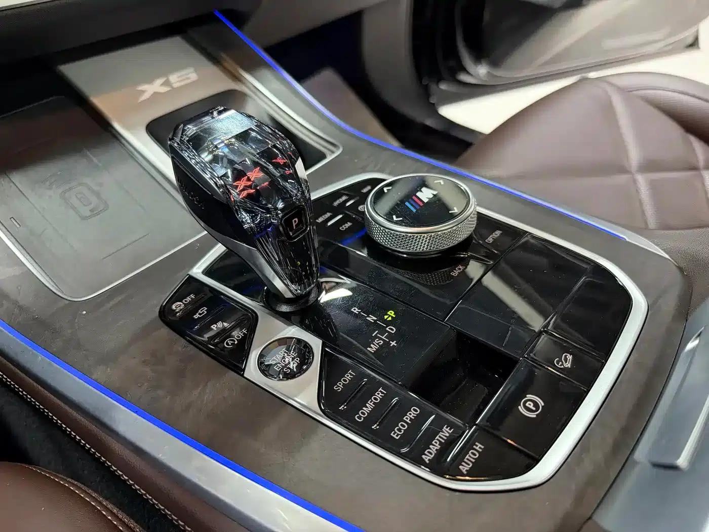 BMW X5 2022 xDrive 30Li Luxury M Sport Package — миниатюра 16