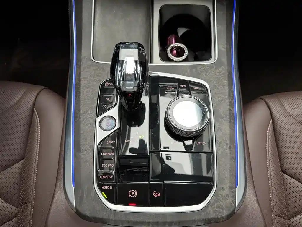 BMW X5 2022 xDrive 30Li M Sport Package — миниатюра 15