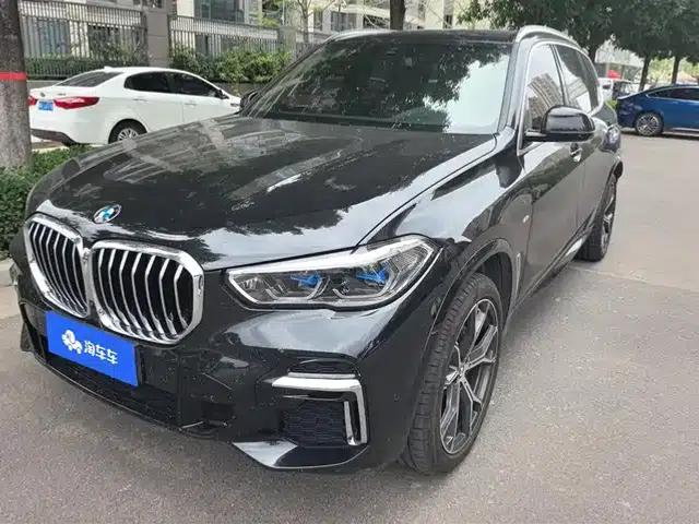 BMW X5 2022 xDrive 40Li M Sport Package