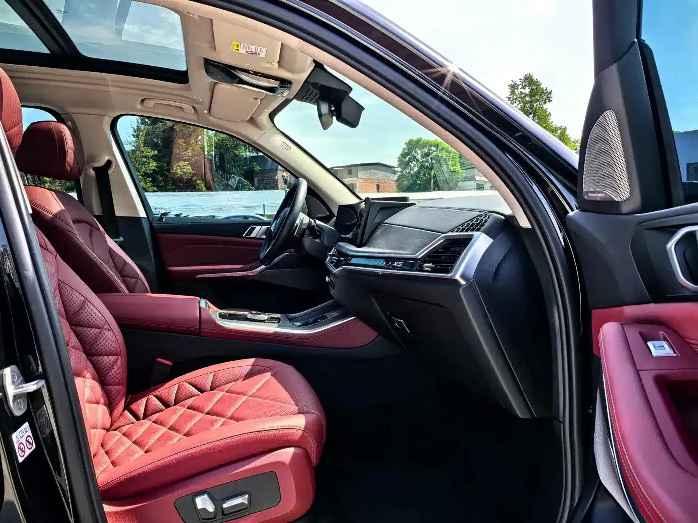 BMW X5 2023 xDrive 30Li M Sport Shadow Edition — миниатюра 6