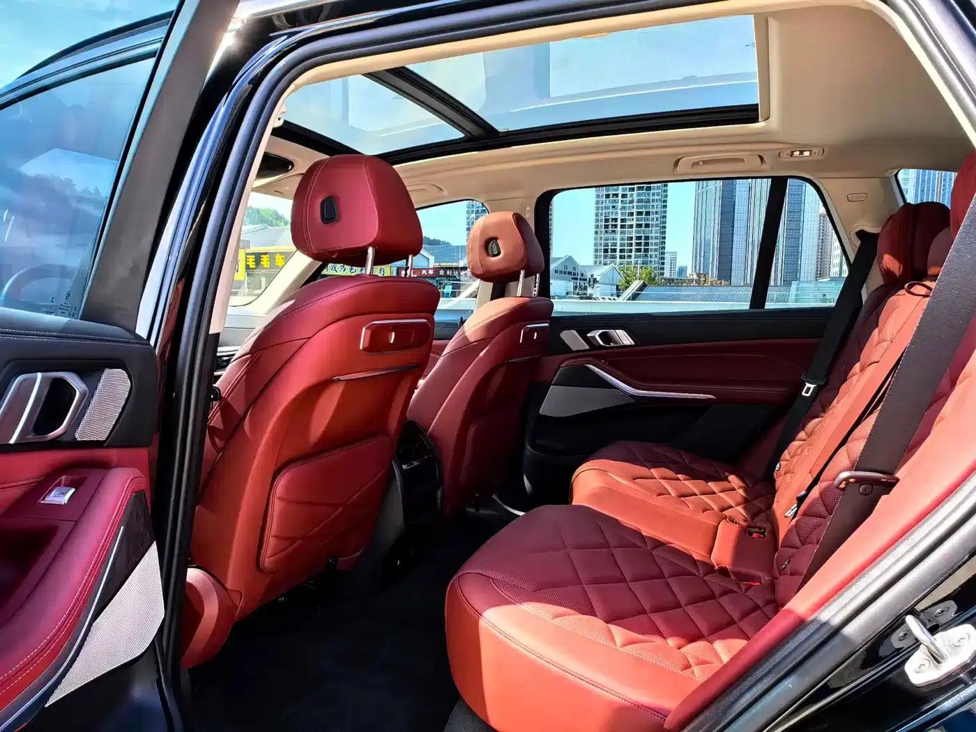 BMW X5 2023 xDrive 30Li M Sport Shadow Edition — миниатюра 8