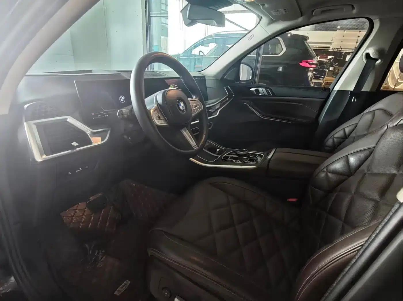 BMW X5 2023 xDrive 30Li Luxury M Sport Package — миниатюра 11